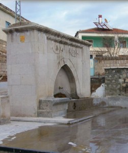 taş çeşme sokak çeşmesi